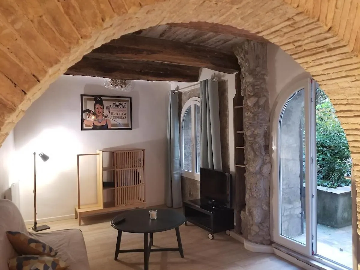 Studio De Charme Dans Un Ancien Moulin A Huile D'Olive Cagnes-sur-Mer 0*,